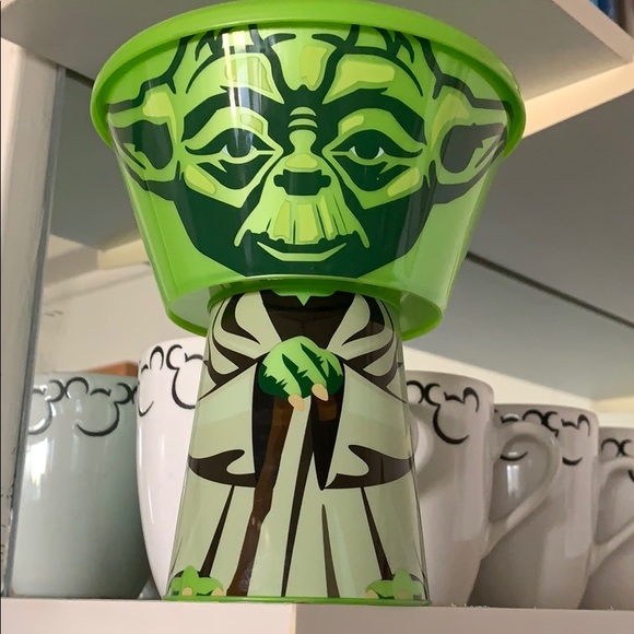 Star Wars Yoda Plastic Cup and Lidded Bowl - Picture 1 of 4